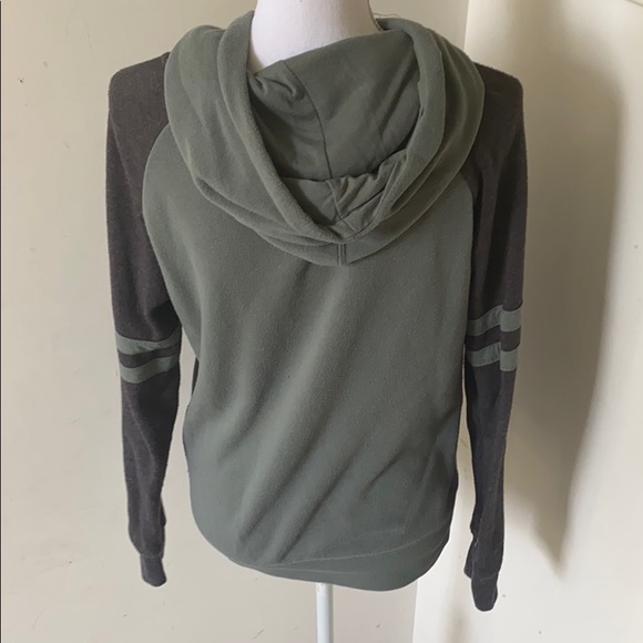 🥭 (4 for $15) Zine PacSun Green and Grey Pullover - Picture 2 of 6